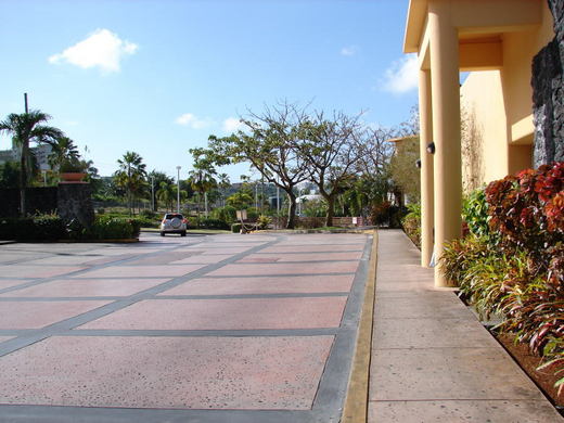 グアムプラザホテル　玄関口近辺